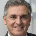 Lauren - Senior Editor